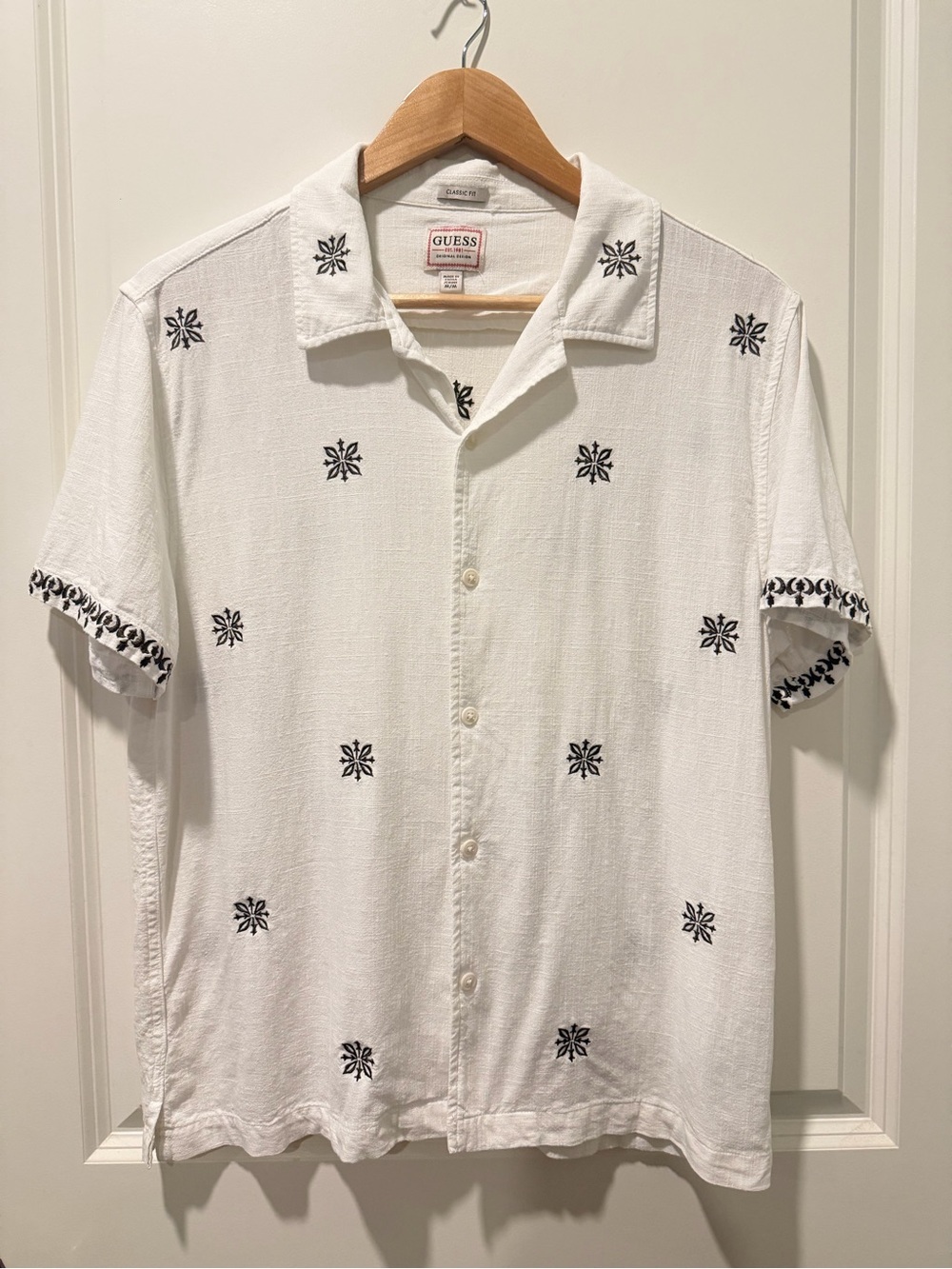 Guess Men's Cream Short-Sleeve Button-Down Shirt with Black Embroidery
